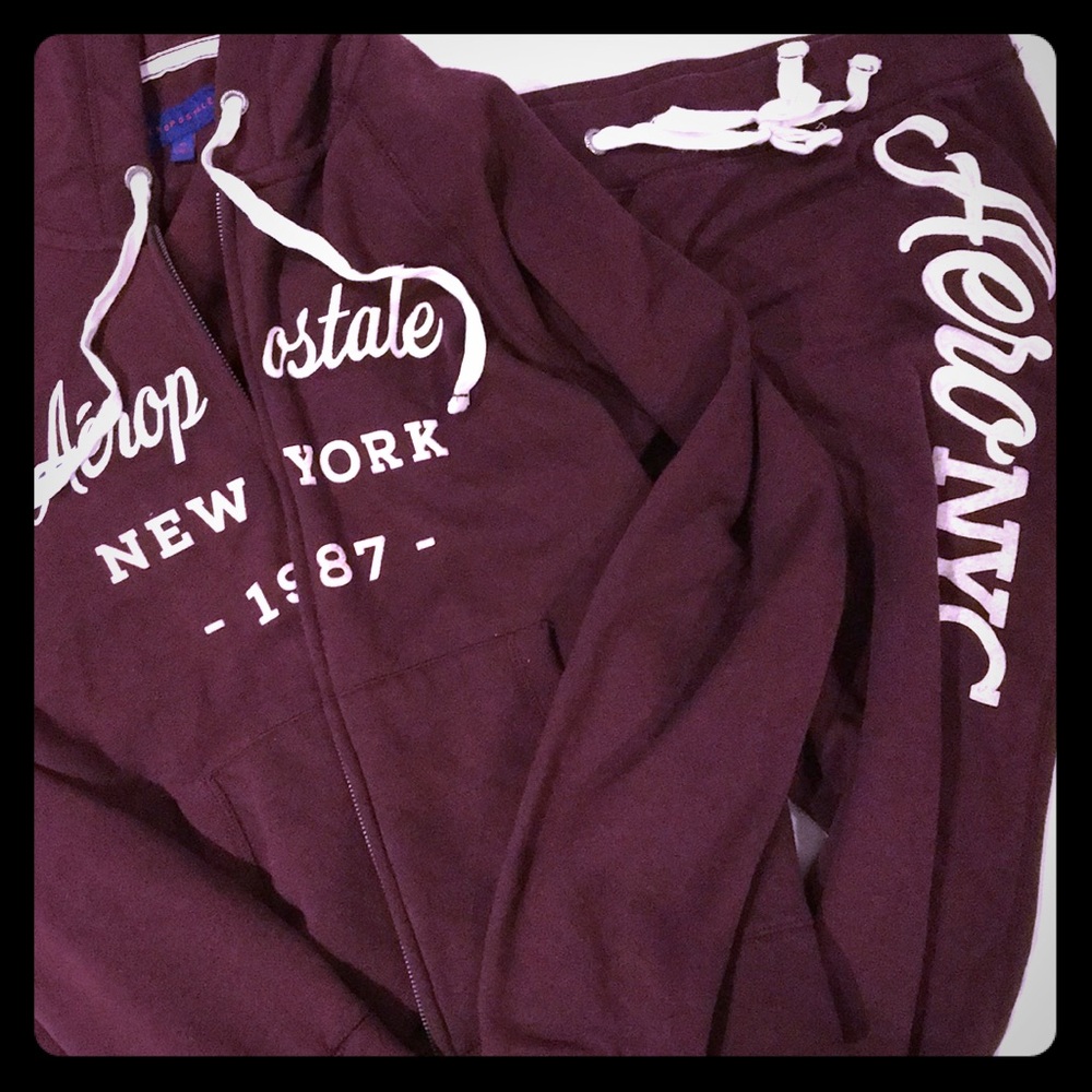 Matching Aeropostale jogging outfit